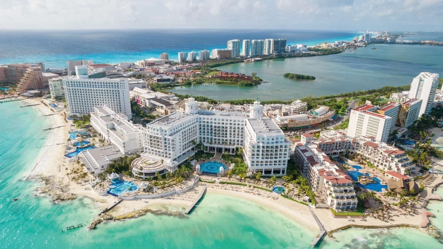 Hospital campus in Cancún, México